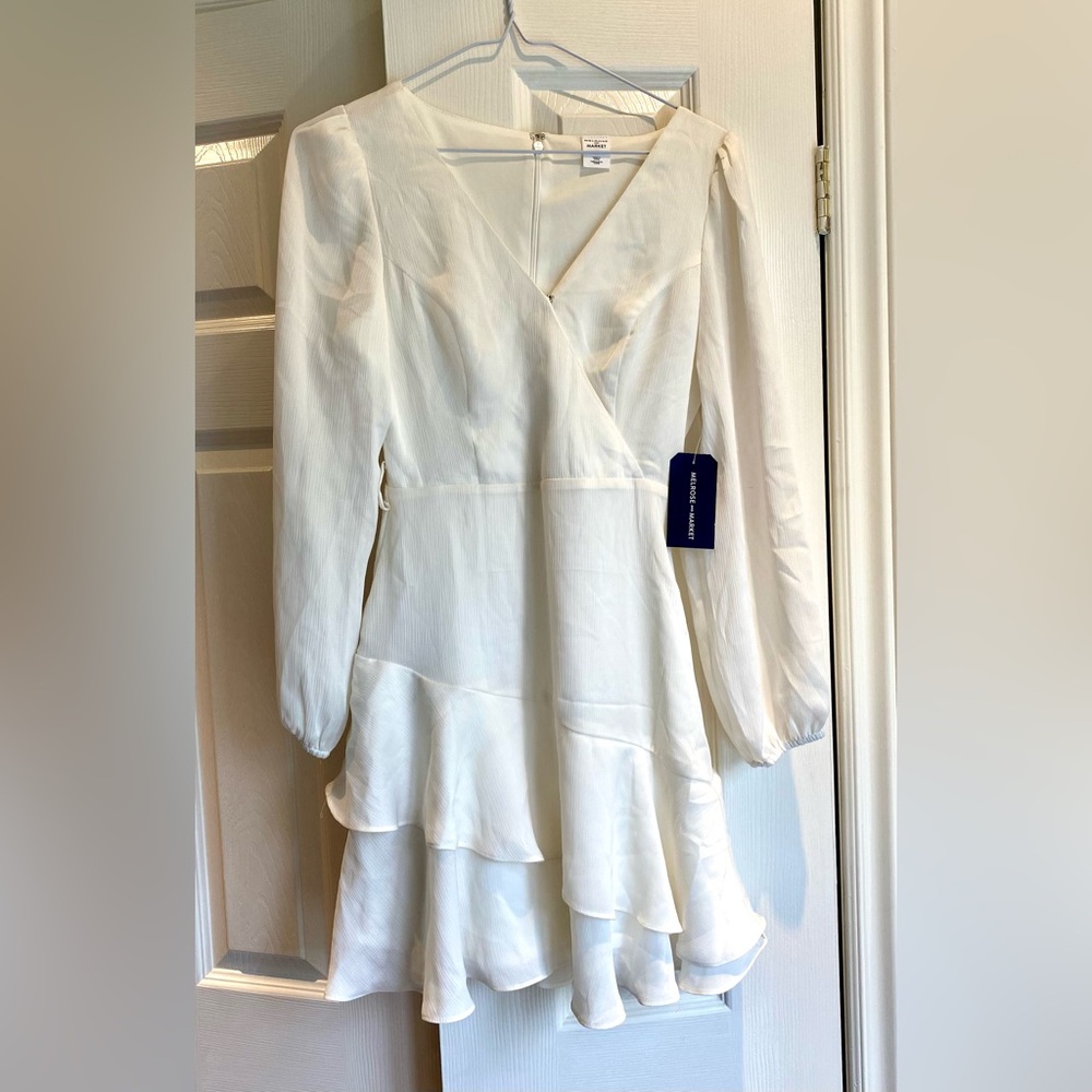 NWT Melrose and Market Cream Long-Sleeve Ruffle Dress